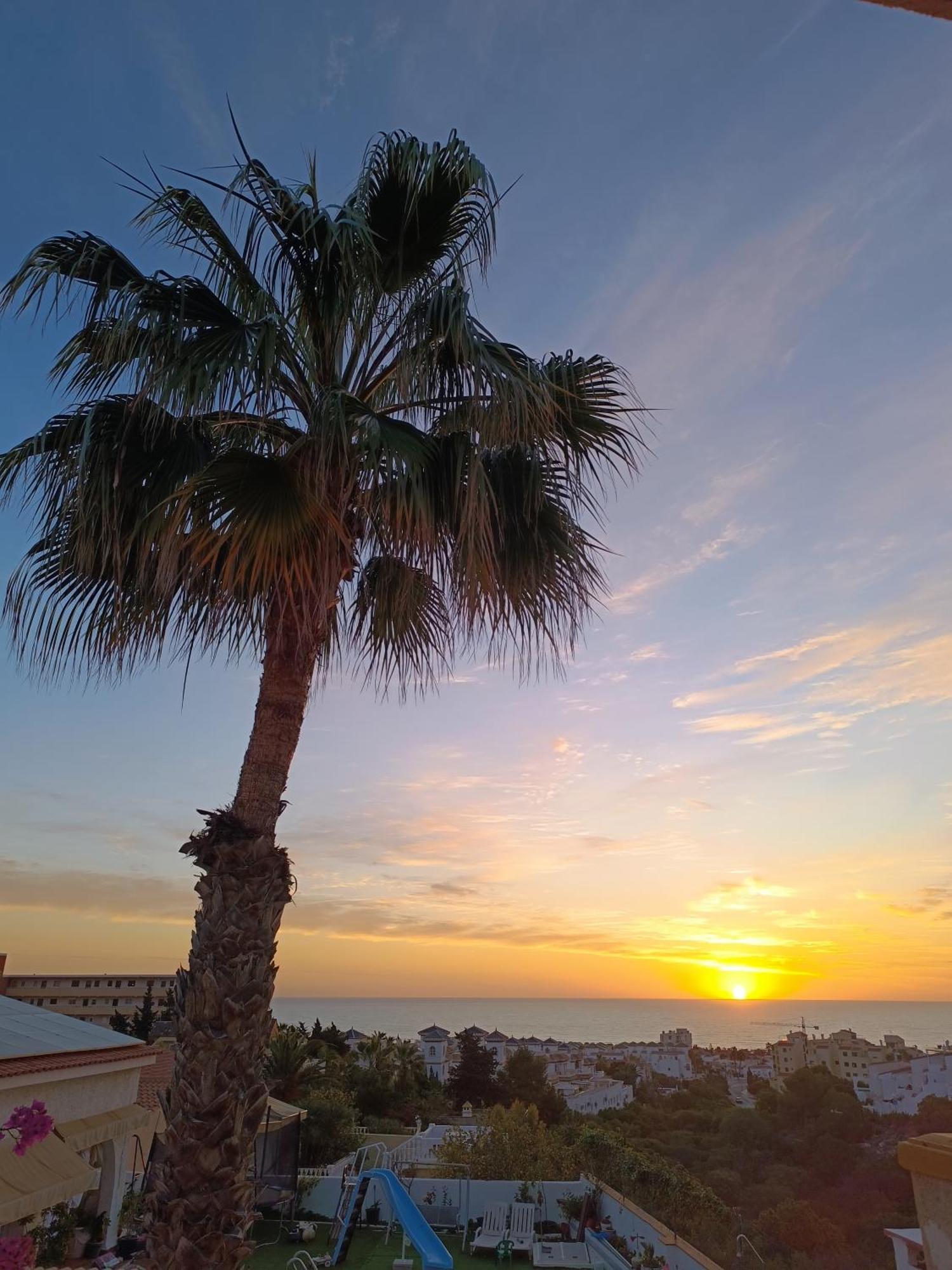 Rising Sun Bungalow Torrevieja Buitenkant foto