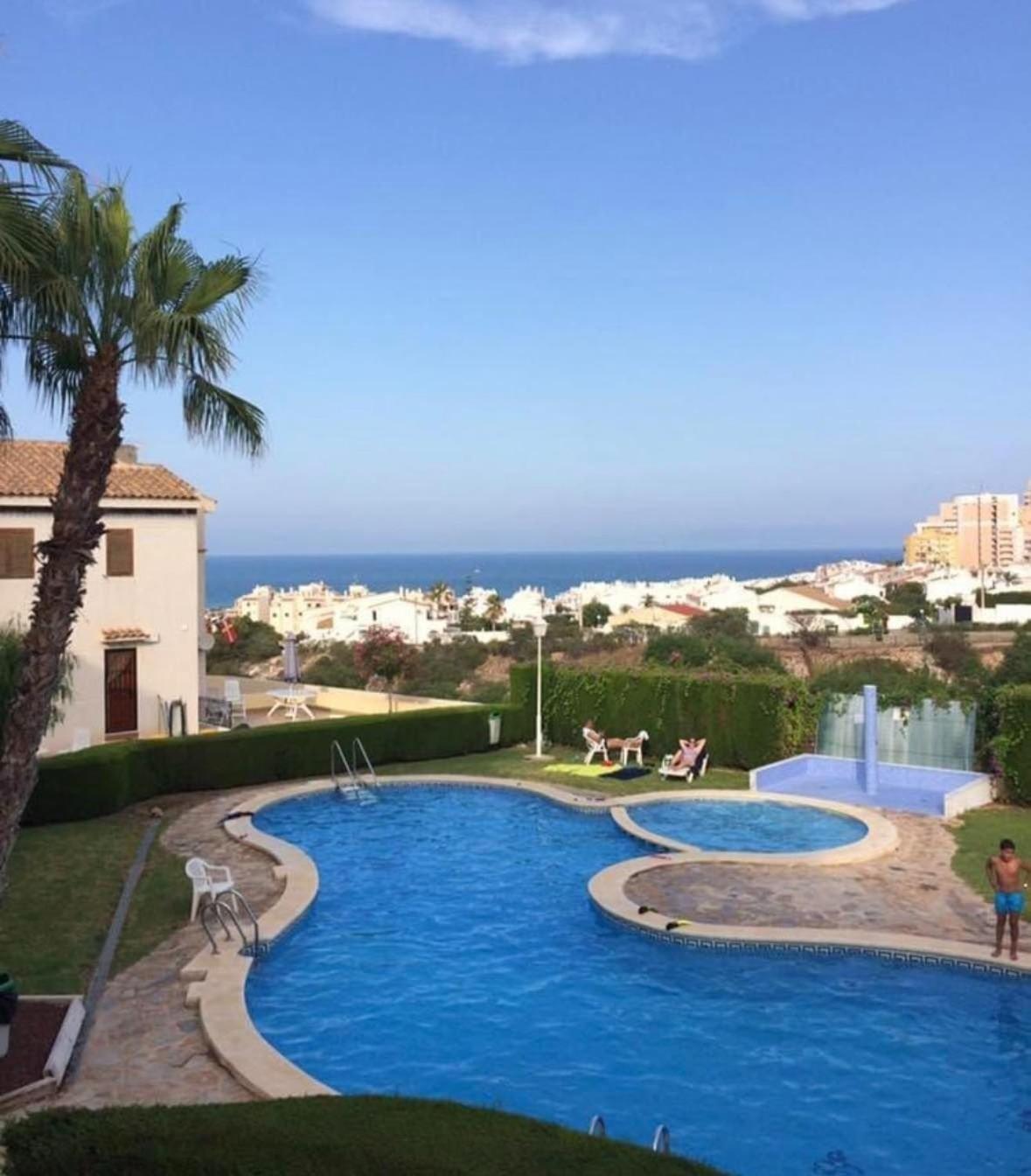 Rising Sun Bungalow Torrevieja Buitenkant foto